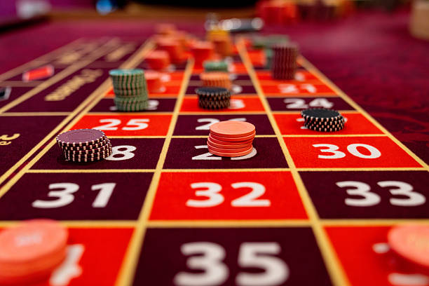 Live Qiu Qiu dealer table on gol33 slot with HD streaming